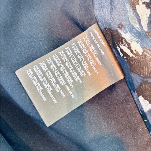 Club Monaco SILK long sleeve dress - Picture 12 of 13